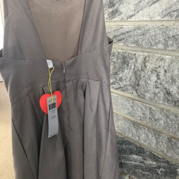 Dress - Picture 3 of 3